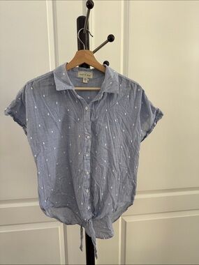 cloth & stone Light Blue Dot Tie-Front Button Down Shirt